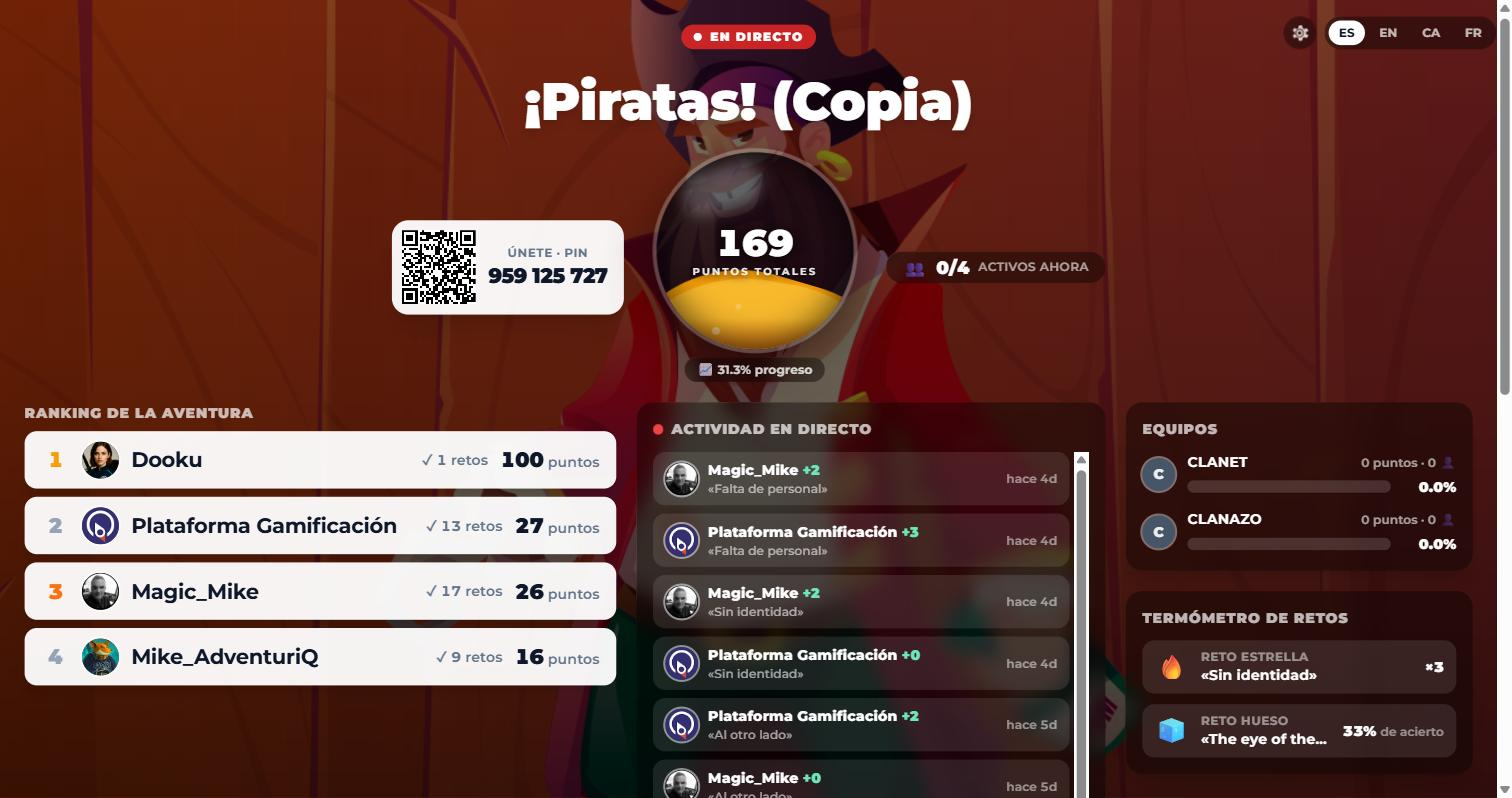 Dashboard Live completo con la cabecera, el orbe de puntos, el QR de unión, el ranking y la actividad en directo