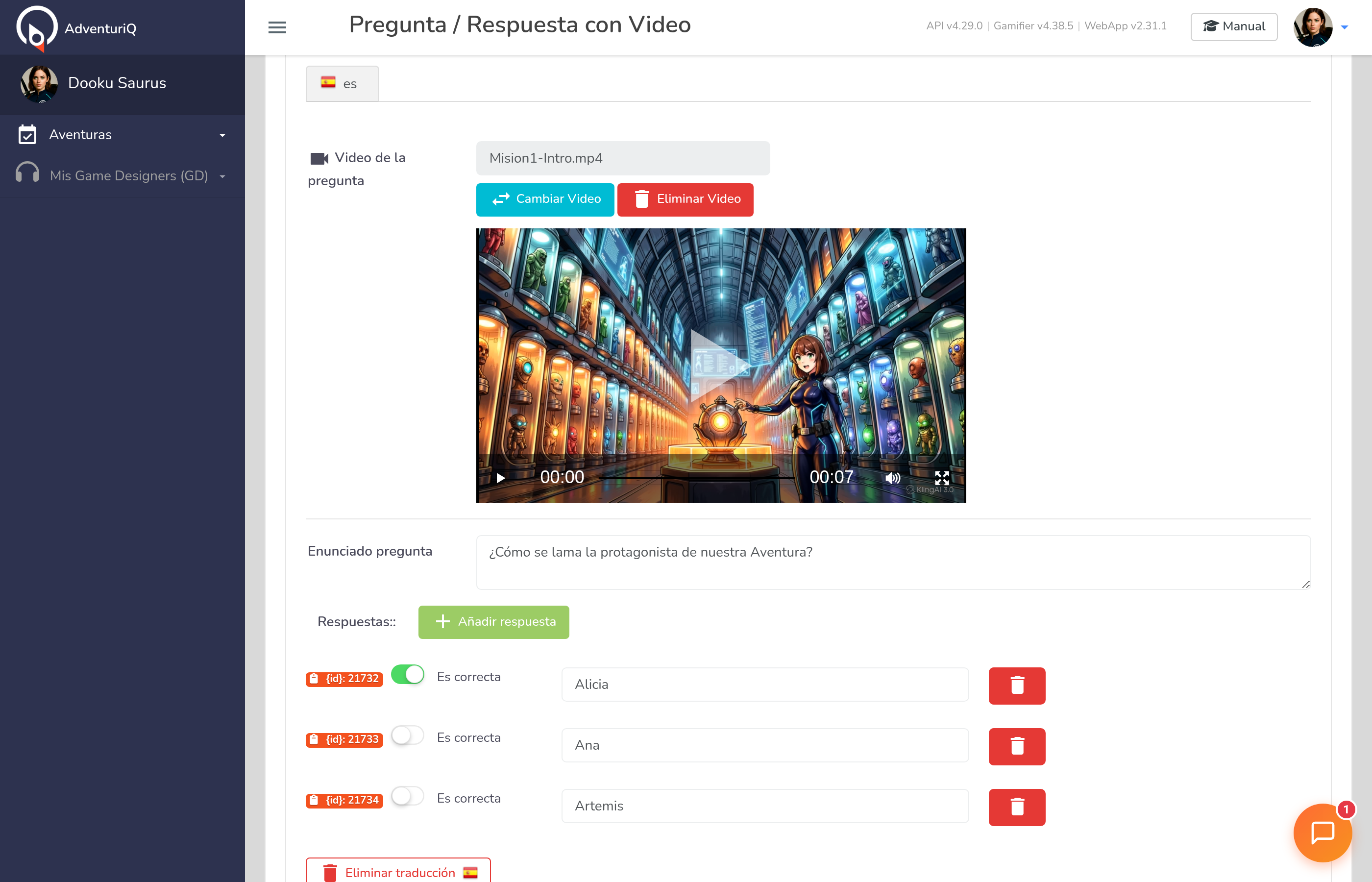 Zona de subida de vídeo por idioma — reproductor de previsualización con el vídeo cargado y selector de idioma visible