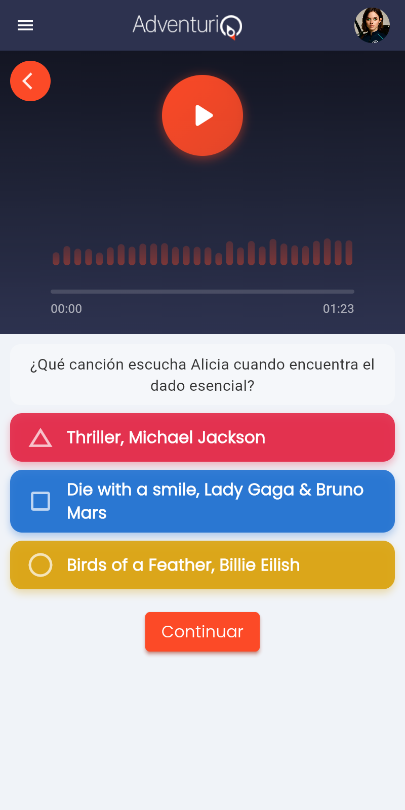 Vista móvil del Reto Pregunta/Respuesta con Audio — reproductor de audio en cabecera con botón de play, ecualizador, barra de progreso, pregunta y opciones de respuesta debajo